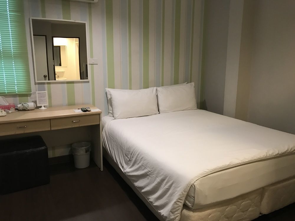 Hotel Urban House Bangkok Esterno foto