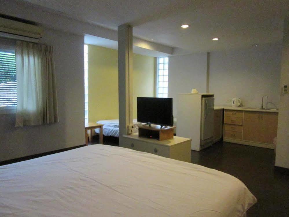 Hotel Urban House Bangkok Esterno foto