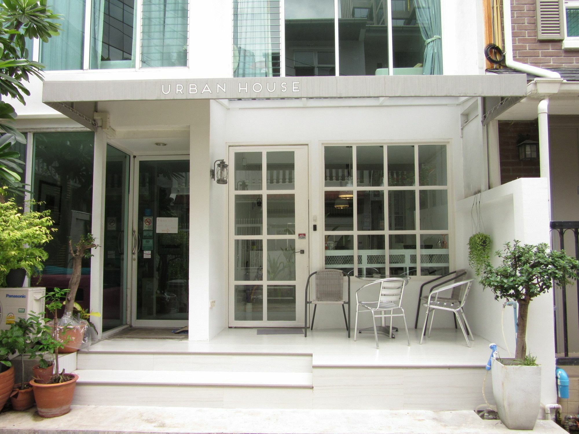 Hotel Urban House Bangkok Esterno foto
